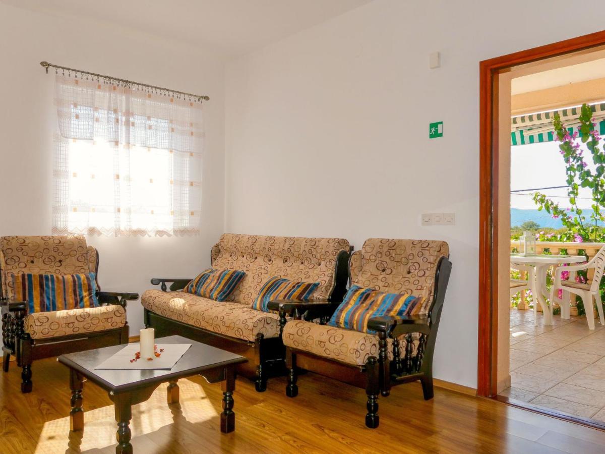 Apartment Andjelka - KRK310 Malinska Kültér fotó
